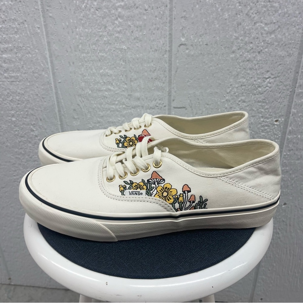 Vans Women's Cream Floral Canvas Sneakers